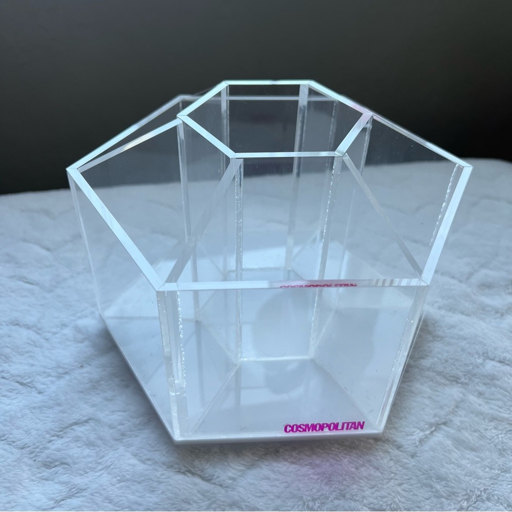 Cosmopolitan Acrylic Makeup Brush Organizer